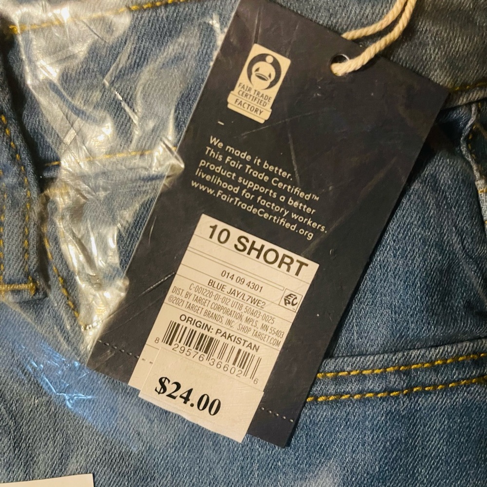 Jeans!! Jeans!! Jeans!!Perfect Fit light blue jeans. Size 10 short